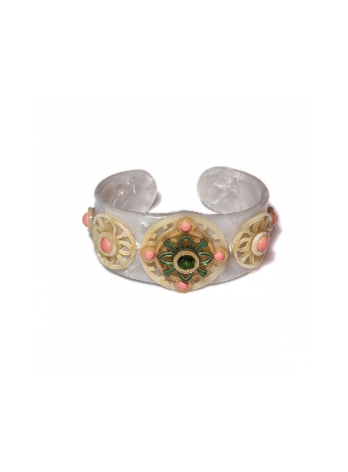 Bracelet blanc orné de perles en cristal à...