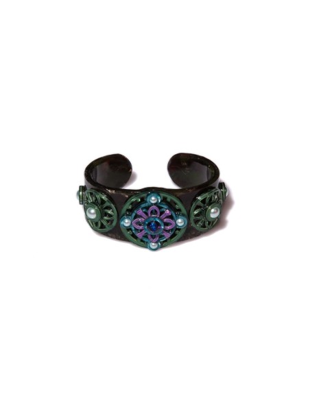 Bracelet vert orné de perles en cristal à l'aspect nacré