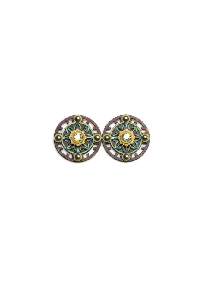 Green circular earrings with pearl-effect...