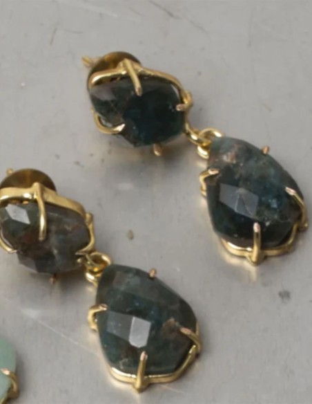 Pendientes con piedras en forma de gota con piedra verde para invitada