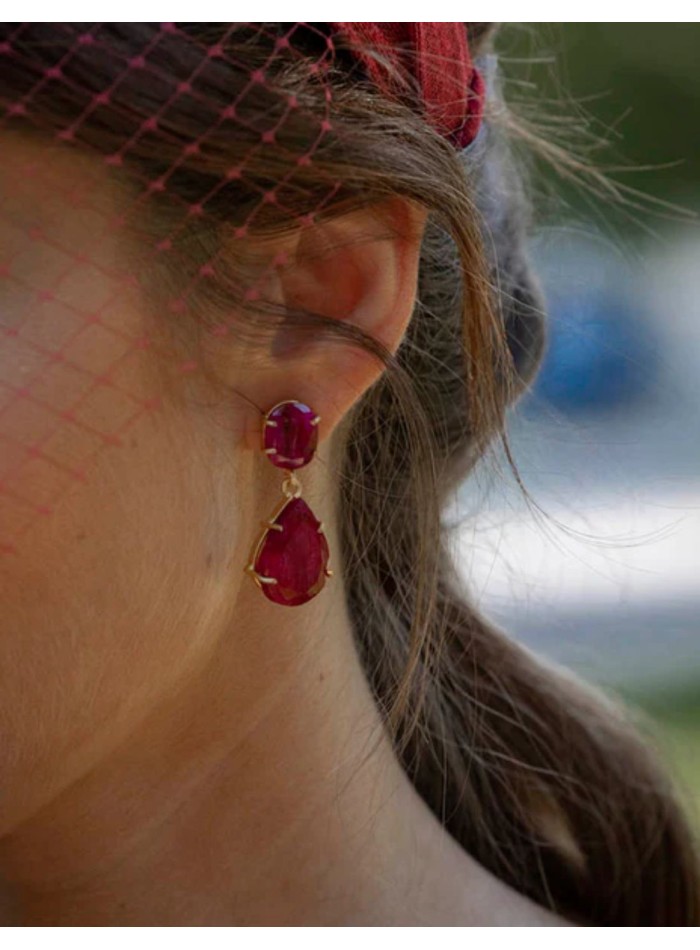 Pendientes de fiesta con piedras de color rubí con toque dorado