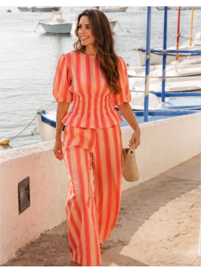 Blusa y pantalón de rayas naranja
