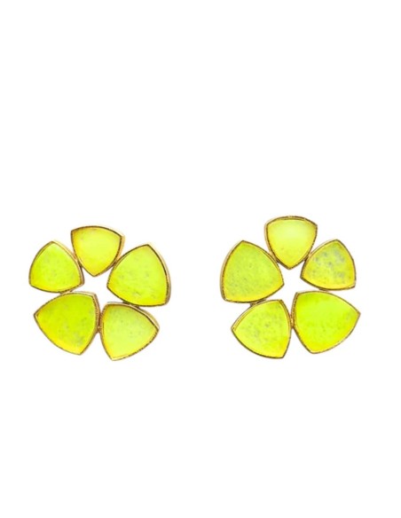 Boucles d'oreilles circulaires ornées de pierres vert citron, au design géométrique