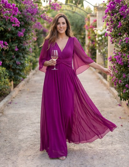 Robe longue d'invitée couleur bougainvillier au tombé fluide
