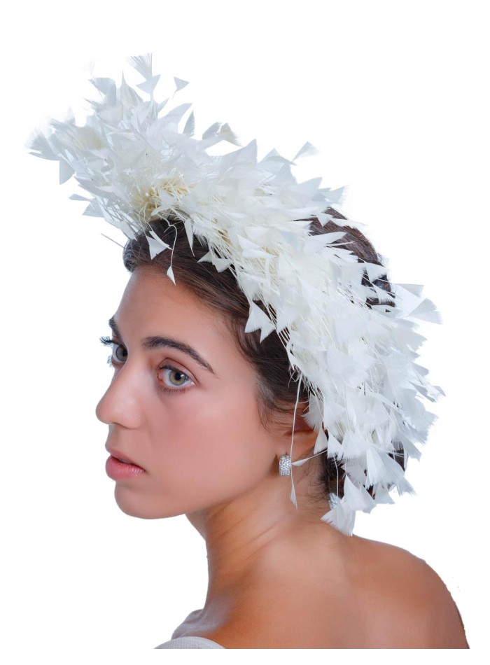 Natural feathered wedding headdress by Margarita Sangiovanni