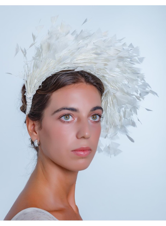 Natural feathered wedding headdress Margarita Sangiovanni - 1