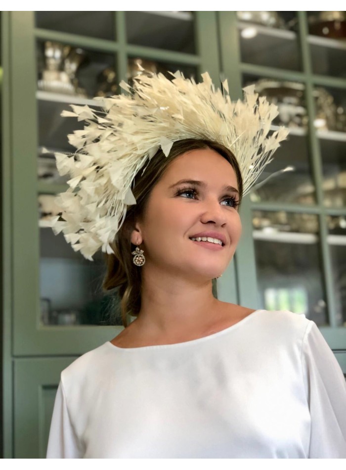 Tocado de novia con plumas naturales para bodas
