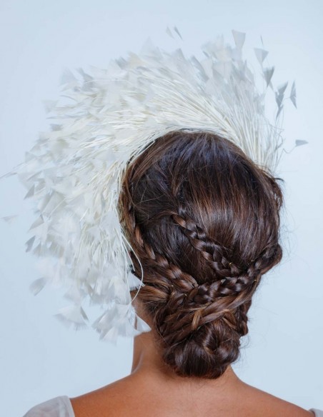 Tocado de novia con plumas naturales blanco Tocado de novia con plumas naturales blanco