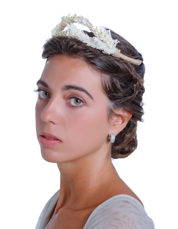 Bridal tiara with preserved natural seeds by Margarita Sangiovanni