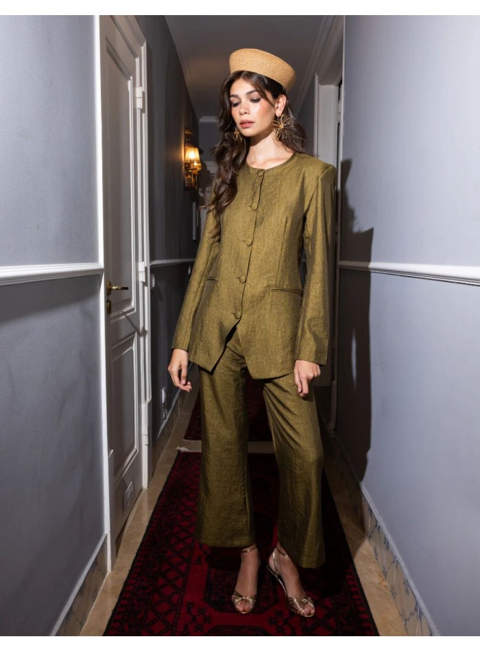 Structured, fitted blazer with a subtle sheen