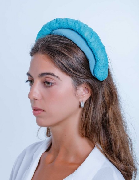 Diadema maxi azul agua de tul y piedras de Margarita Sangiovanni Diadema maxi azul agua de tul y piedras de Margarita Sangiovanni