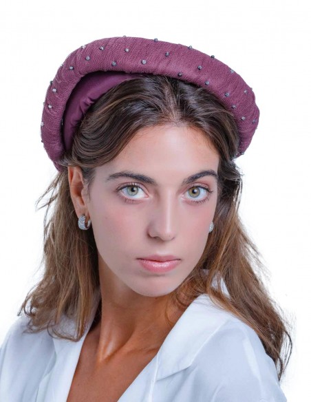 Diadema maxi cruzada burdeos con tul y piedras de Margarita Sangiovanni Diadema maxi cruzada burdeos con tul y piedras de Margarita Sangiovanni