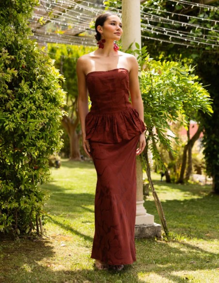 Falda maxi fluida con silueta recta en tejido jacquard color caoba