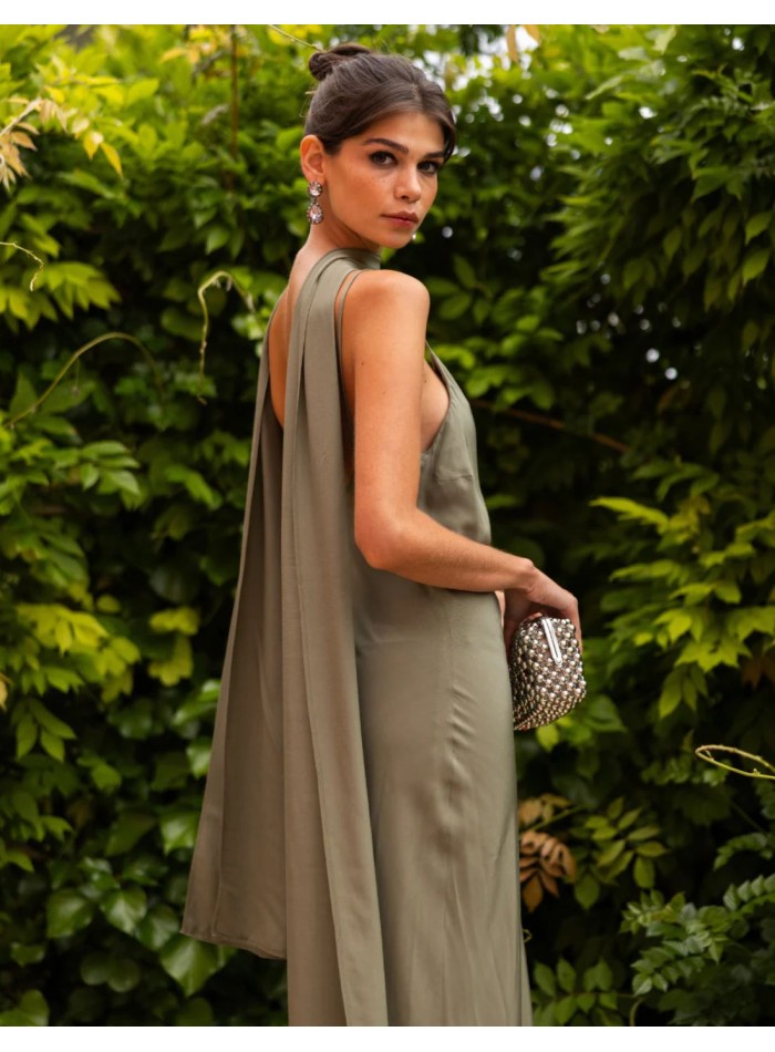 Vestido largo lencero con tirante fino y fular a juego color caqui