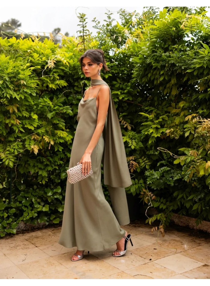 Robe longue style lingerie à fines bretelles et...
