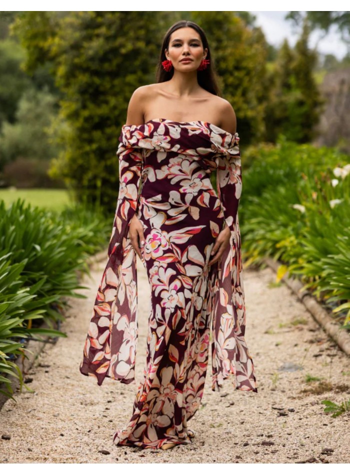 Long dress in a burgundy floral print with a...