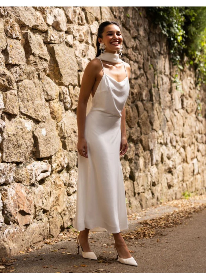 Vestido lencero blanco con escote drapeado