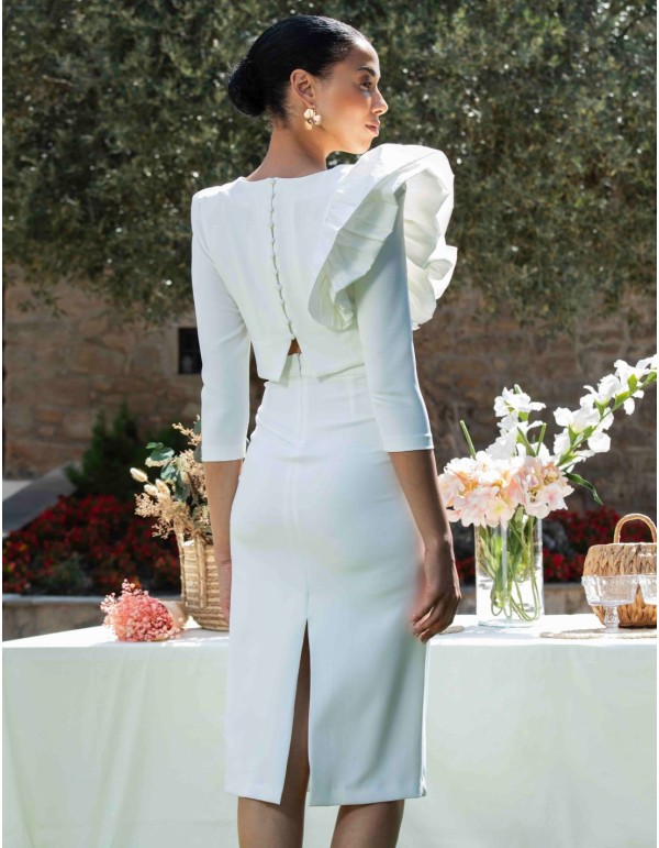 Party outfit with a long-sleeved top and pencil skirt 2