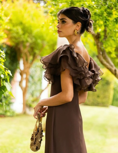 Vestido largo marrón con escote bardot