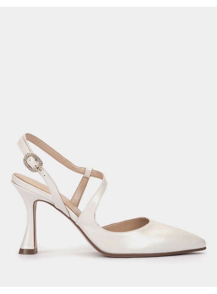 Zapatos de novia con tacón y punta fina