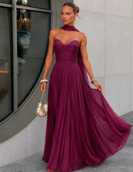 Long, bougainvillea-colored evening gown with a draped bodice, sweetheart neckline,