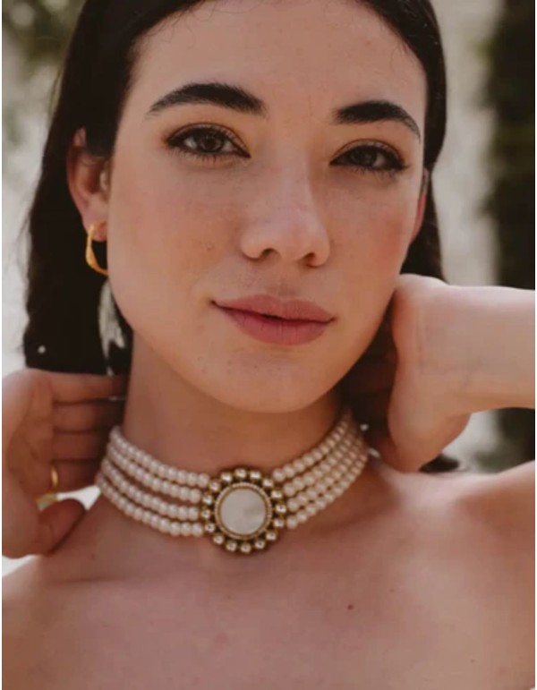 Choker con perlas y pieza central en plata