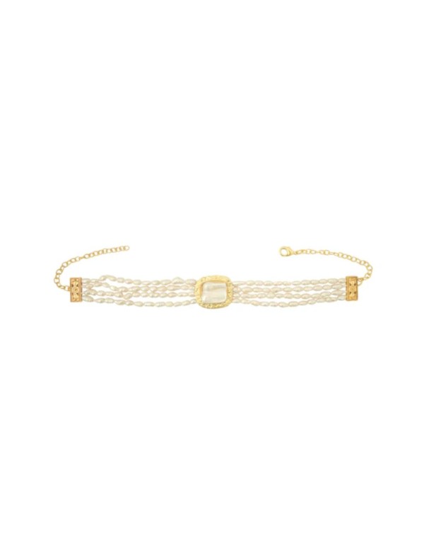 Collier ras-du-cou à quatre rangées de perles, orné d'une... 2