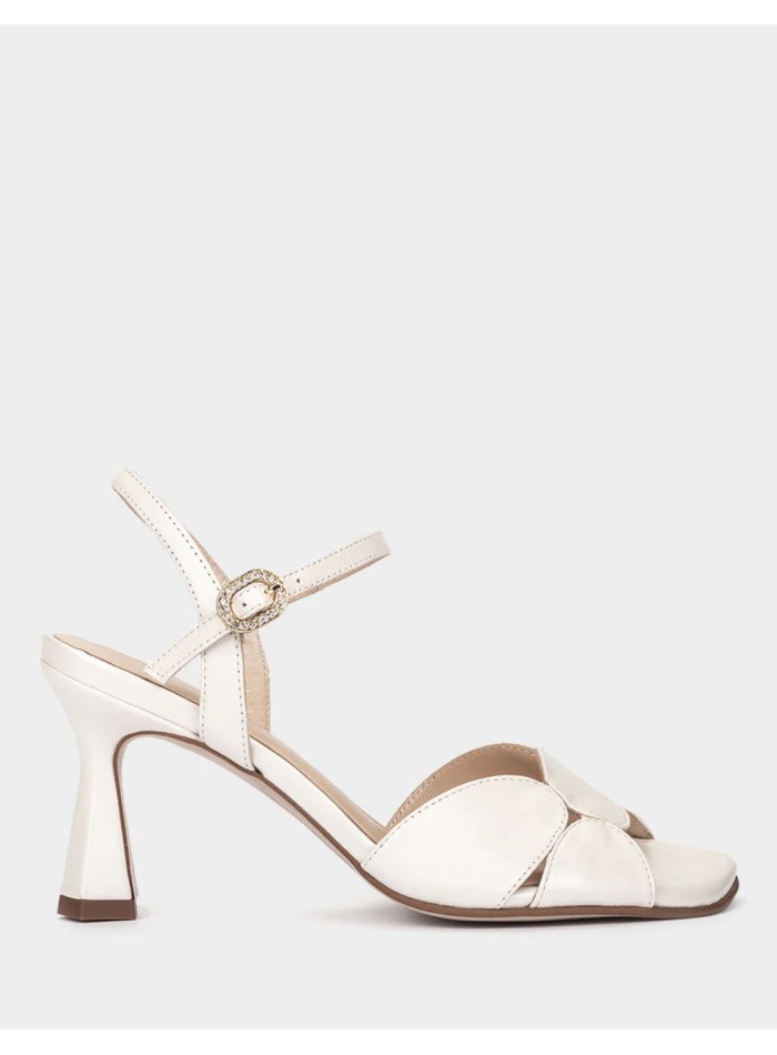 Sandales à talons en cuir blanc