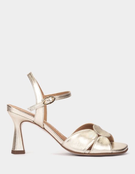 Sandalias de tacón de piel doradas