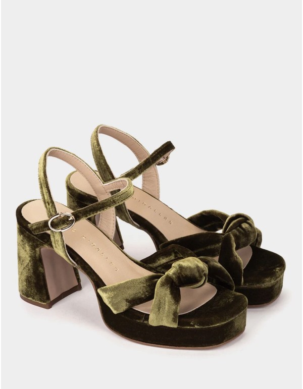 Velvet heeled sandals in shades of green