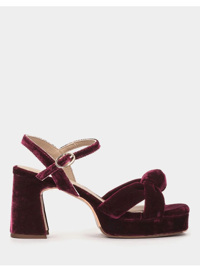 Sandales à talons en velours bordeaux