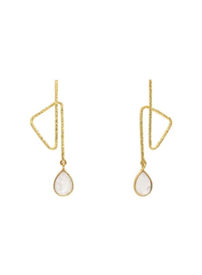 Boucles d'oreilles dorées avec une pierre en...