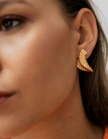 Large, curved gold hoops