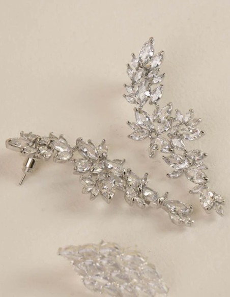 Boucles d'oreilles incurvées ornées de zircons brillants