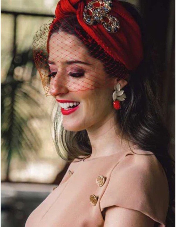 Guest earrings with leaves and a red stone 2