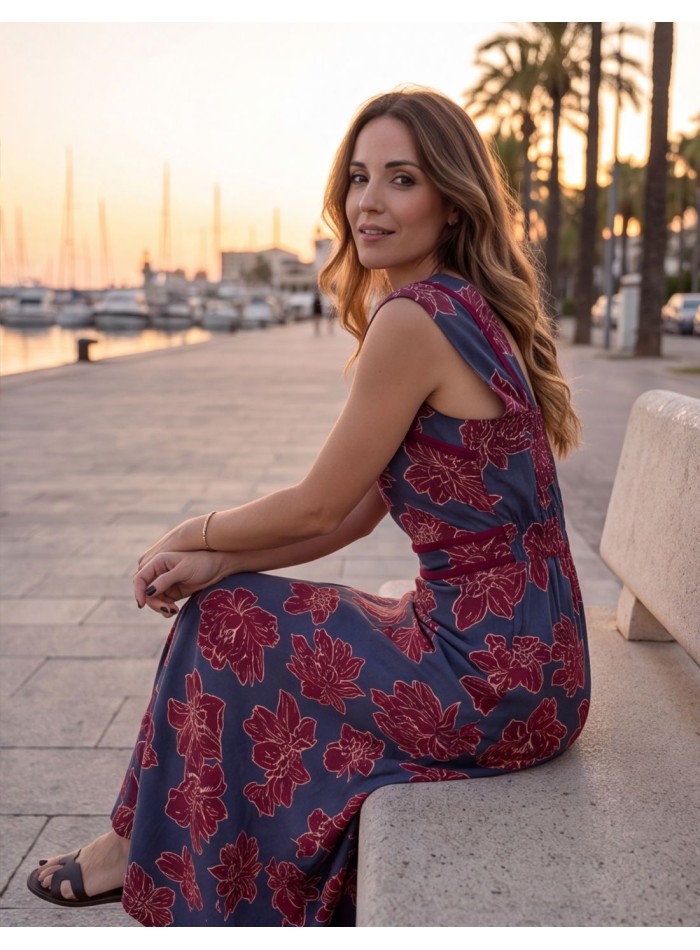 Floral-print midi dress with a square neckline