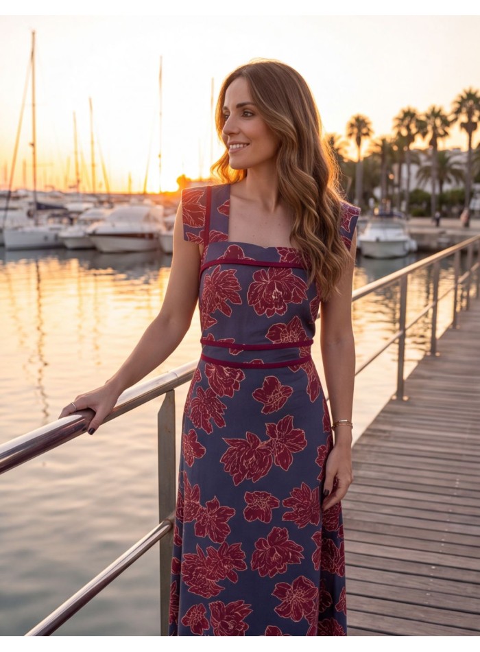 Vestido midi estampado de flores con escote cuadrado