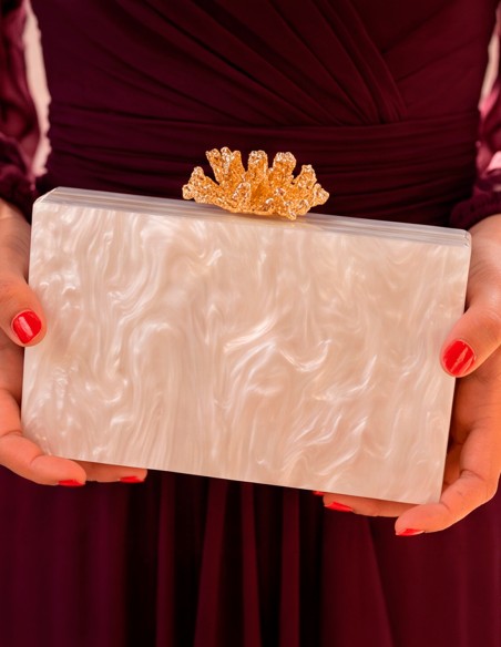 Bolso de fiesta blanco nacarado con cierre dorado de flor de loto