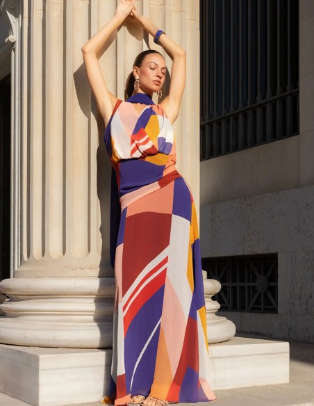 Robe longue en mousseline imprimée, avec un décolleté croisé et une jupe évasée