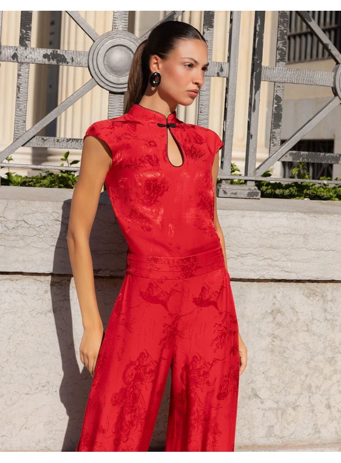 Blusa de corte oriental en jacquard satinado rojo
