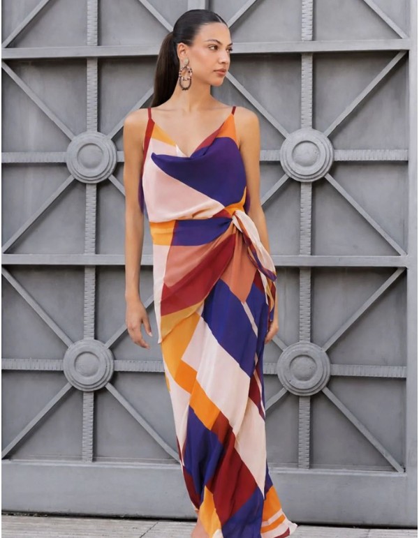 Vestido midi para invitada con estampado geométrico de gasa