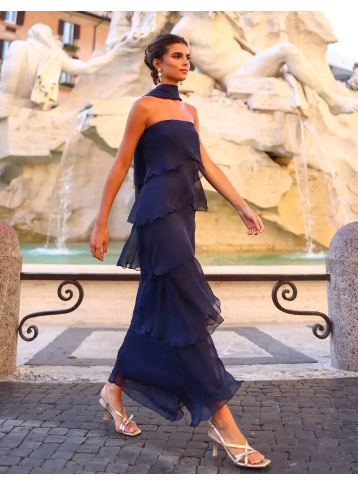 Long dress with a strapless neckline and ruffles