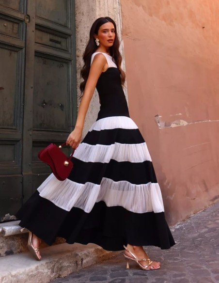 Vestido midi estilo romántico con rayas en blanco y negro