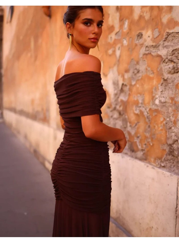 Robe longue à encolure bardot et drapée au...