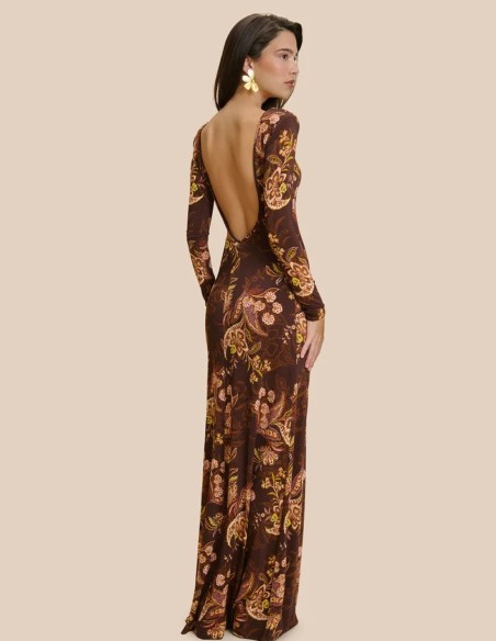 Long dress with a straight silhouette and a paisley print