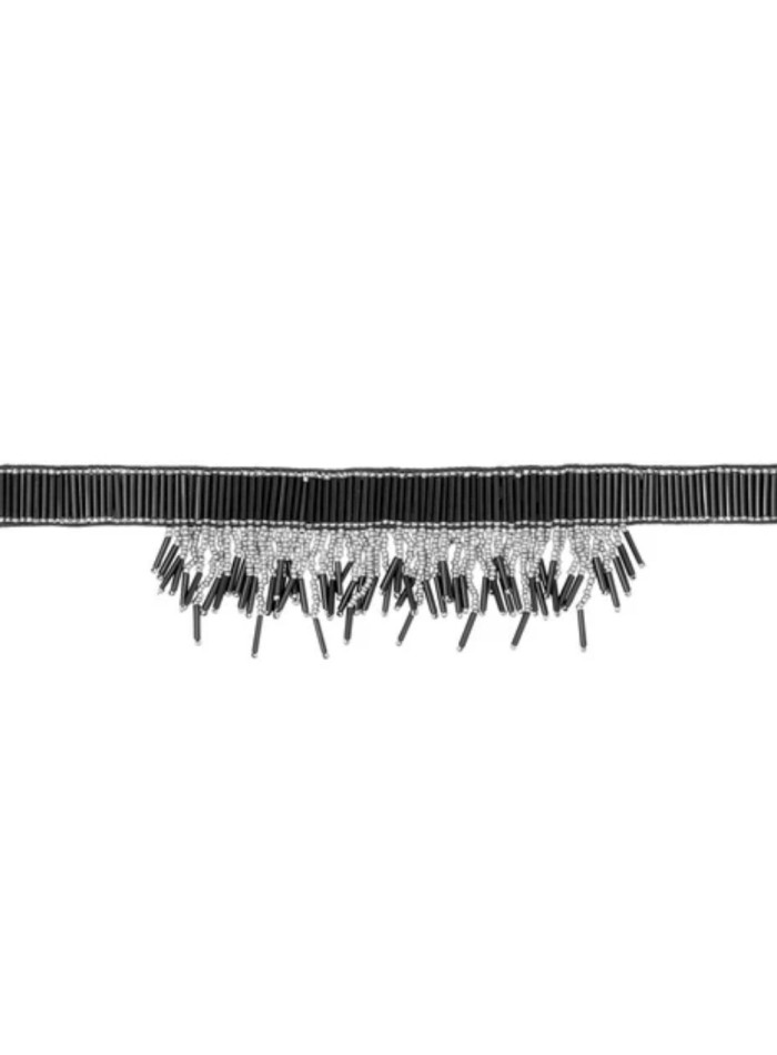 Choker de hilo metalizado y resinas de color plateado y negro