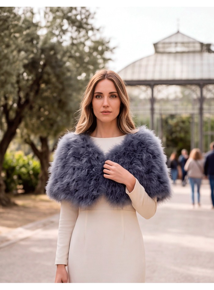 dark gray feather stole is a sophisticated and exceptionally versatile piece to complete your fall and winter outfits
