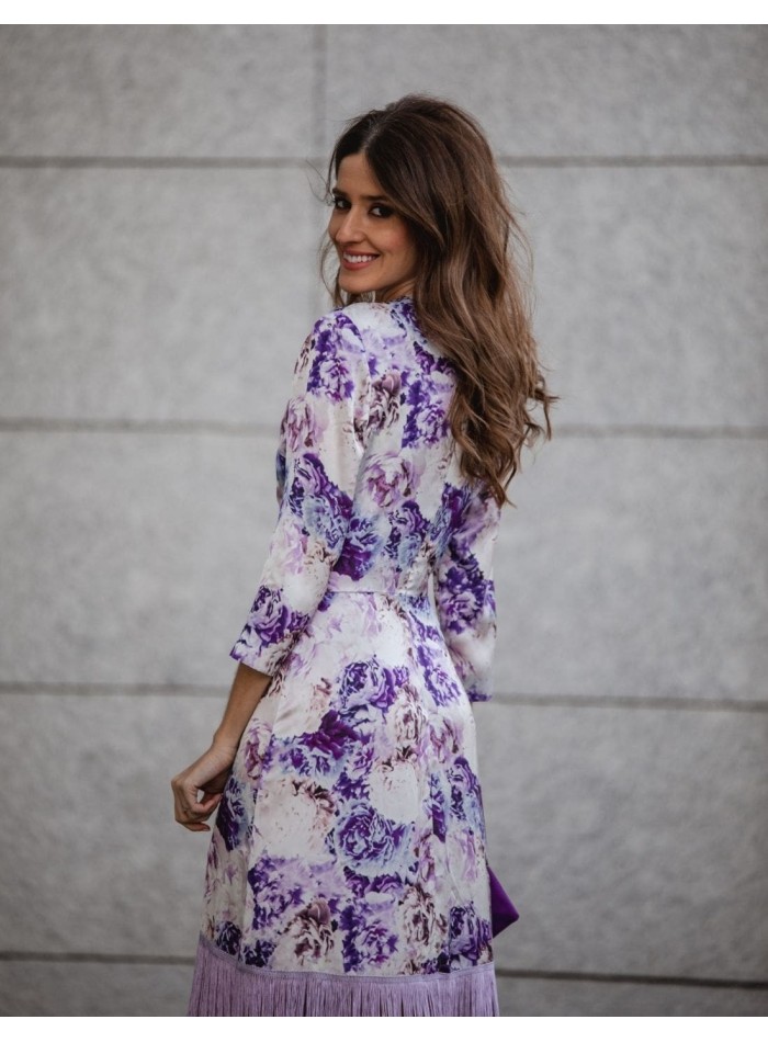 vestido midi estampado con flecos lila