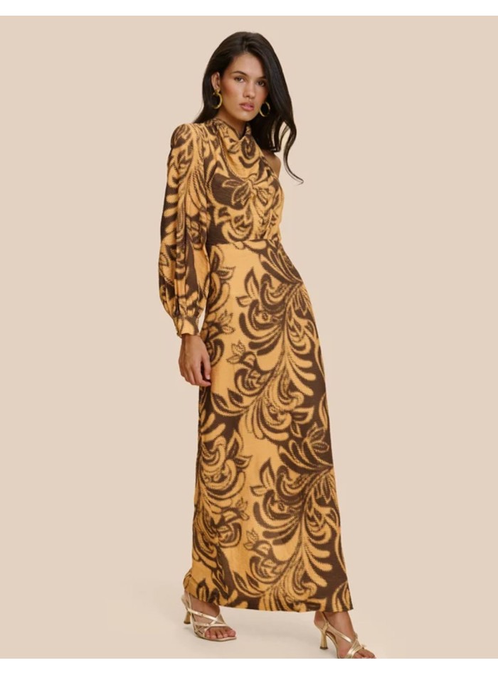 Vestido largo estampado con escote halter asimétrico