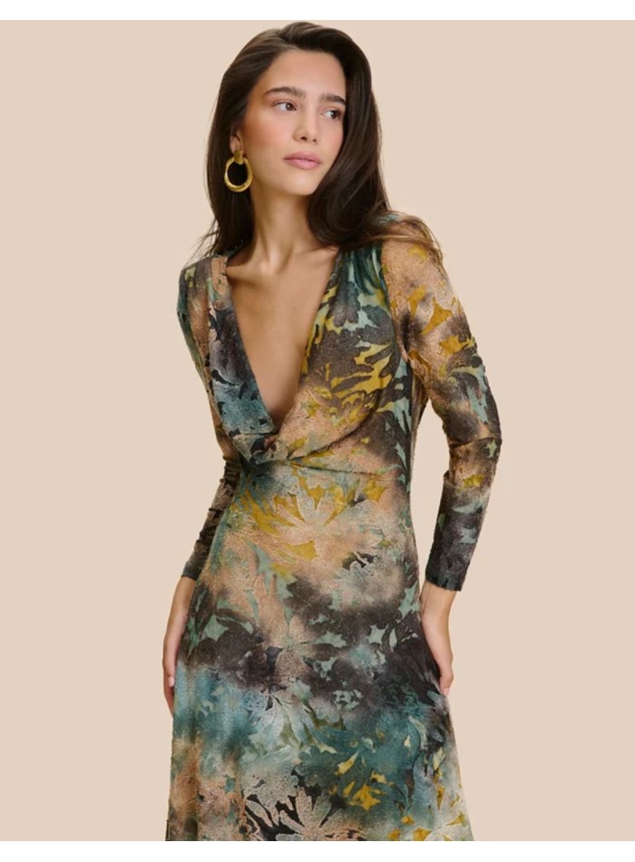 Vestido largo con escote delantero drapeado